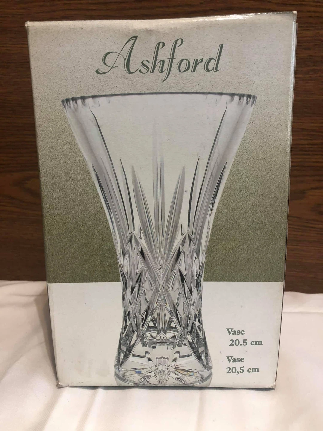 Ashford Crystal Vase - 20.5 cm