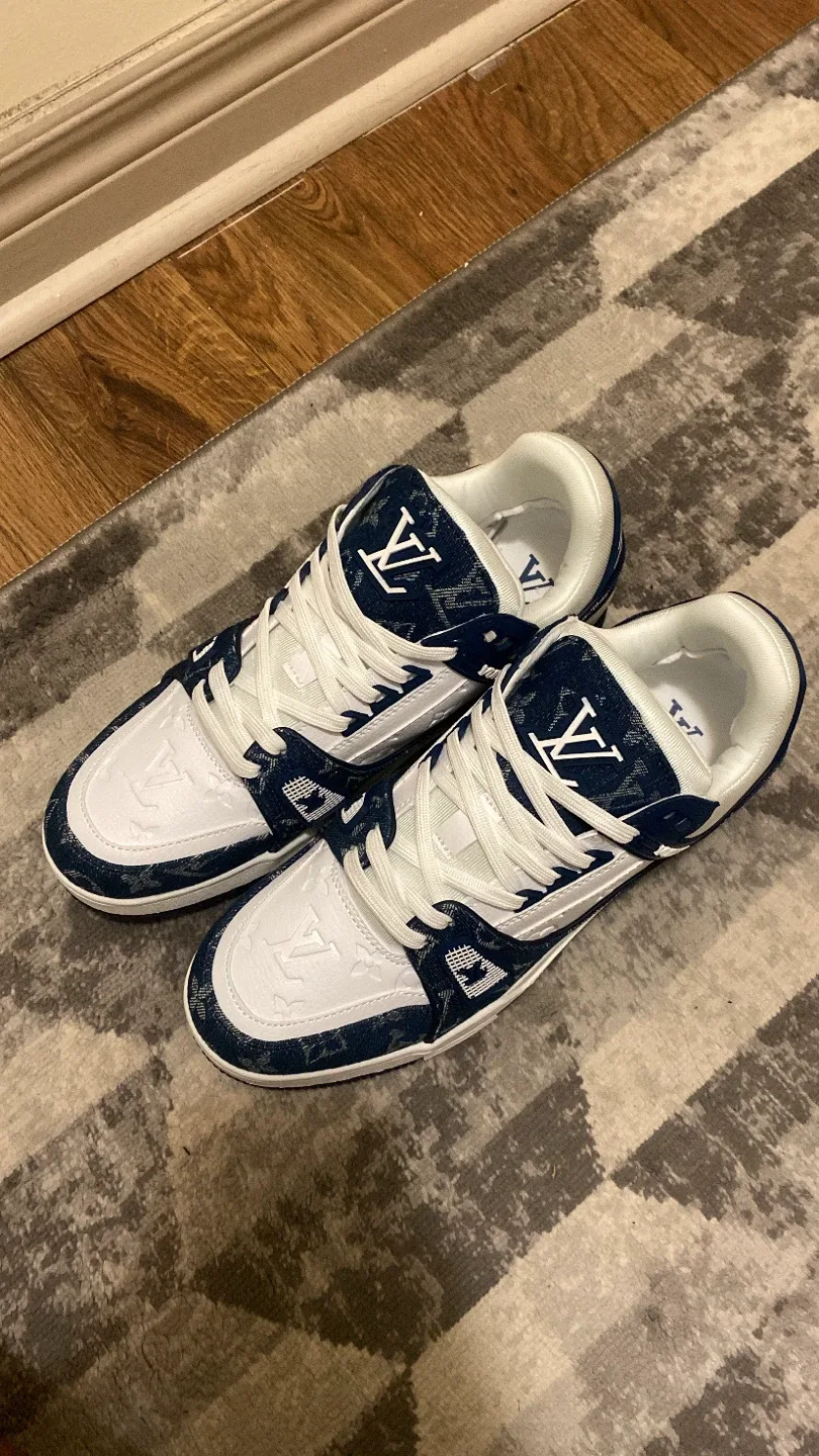 Louis Vuitton Trainers Sneakers image indicator(2)