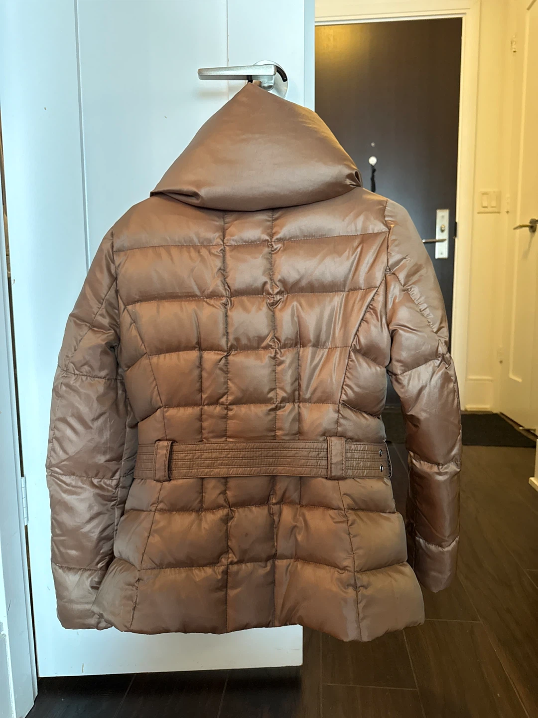 Zara Woman Down Jacket - Size M - photo 2