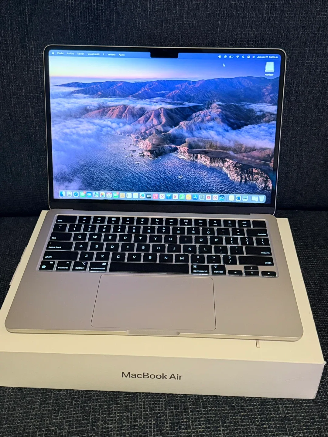 MacBook Air M2 16GB memory 256 image indicator(5)