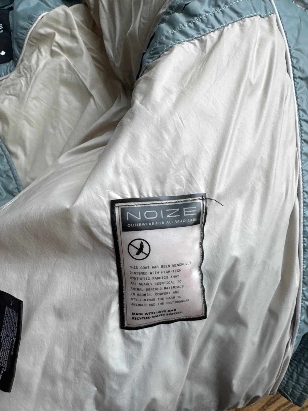 Noize Puffer Jacket - Size M image indicator(7)