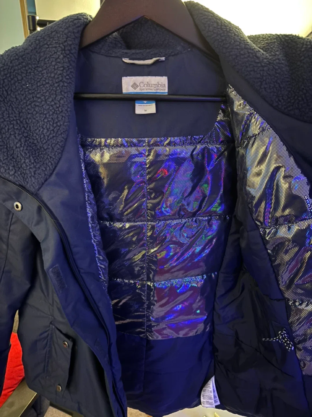 Columbia Navy Blue Women’s Winter Jacket image indicator(2)