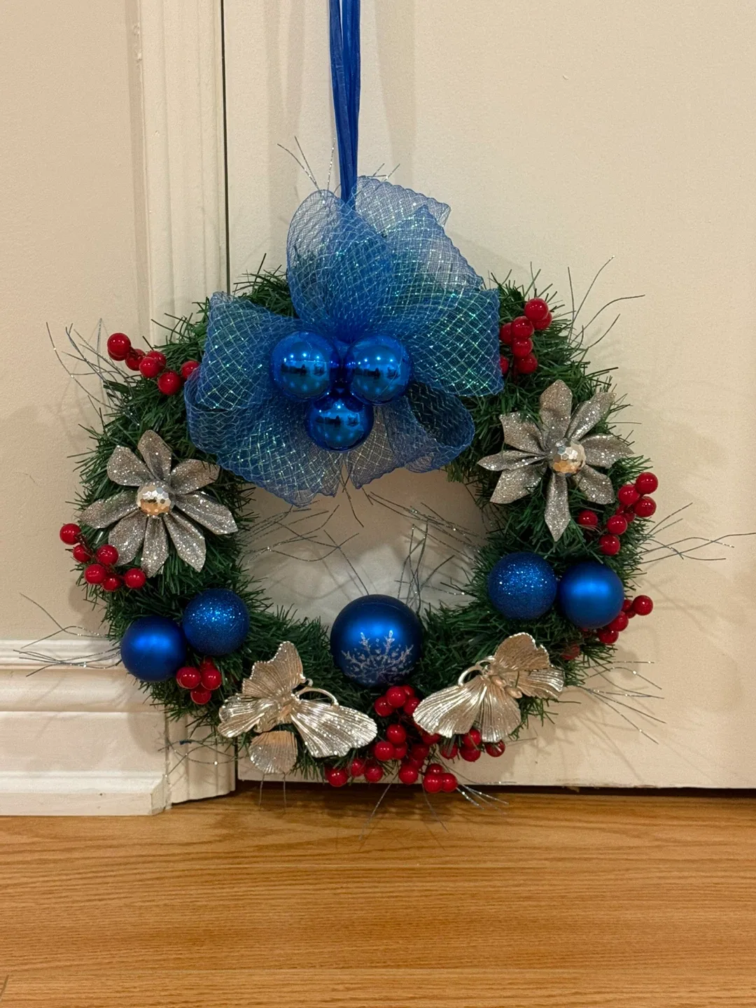 Christmas Wreath - Blue & Silver