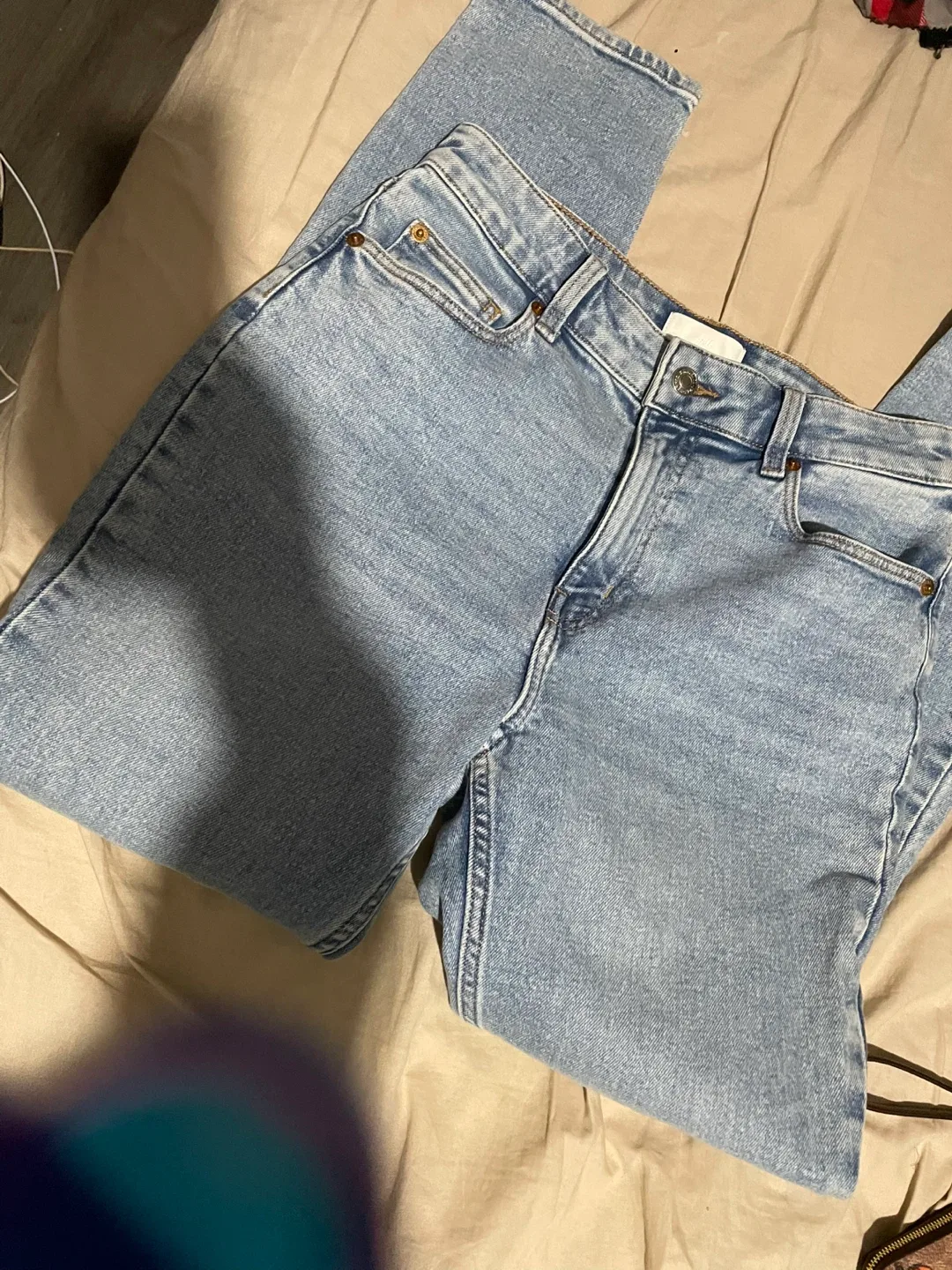 H&M Light Wash Denim Jeans - Size 10 image indicator(2)