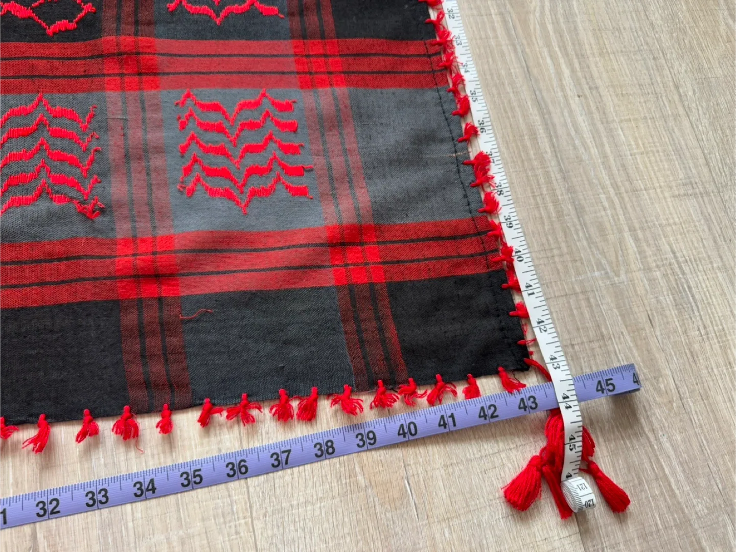 Red & Black Shemagh Scarf Keffiyeh image indicator(4)