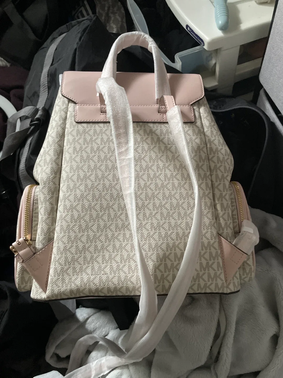 Michael Kors Backpack - New image indicator(2)