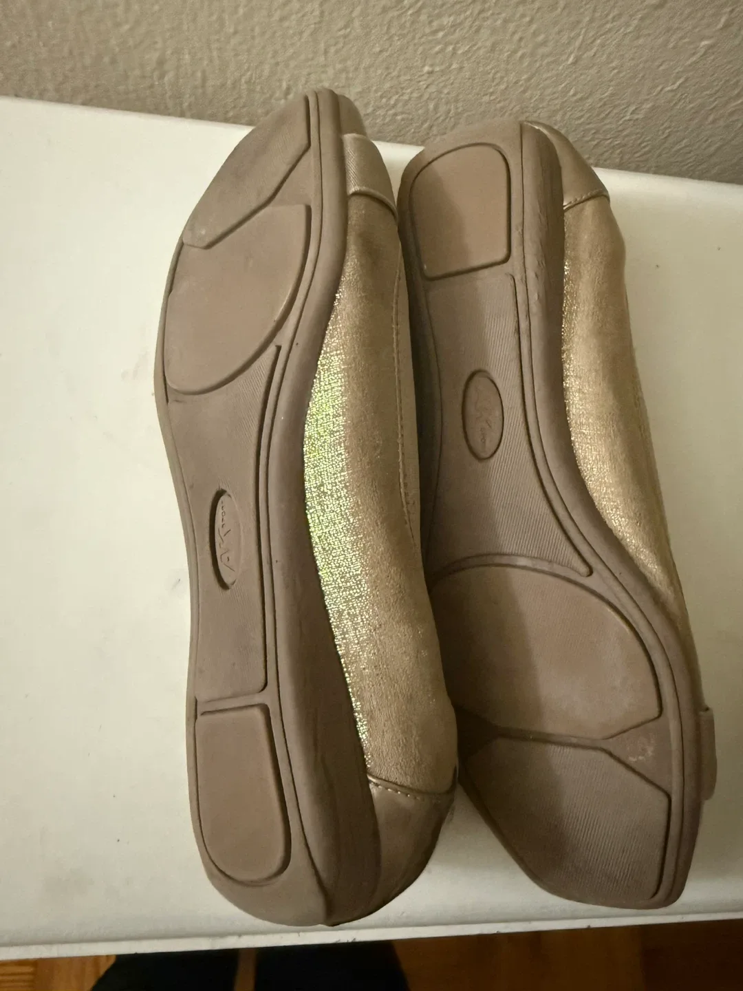 Anne Klein Women's Ballet Flats - Nude Patent image indicator(3)