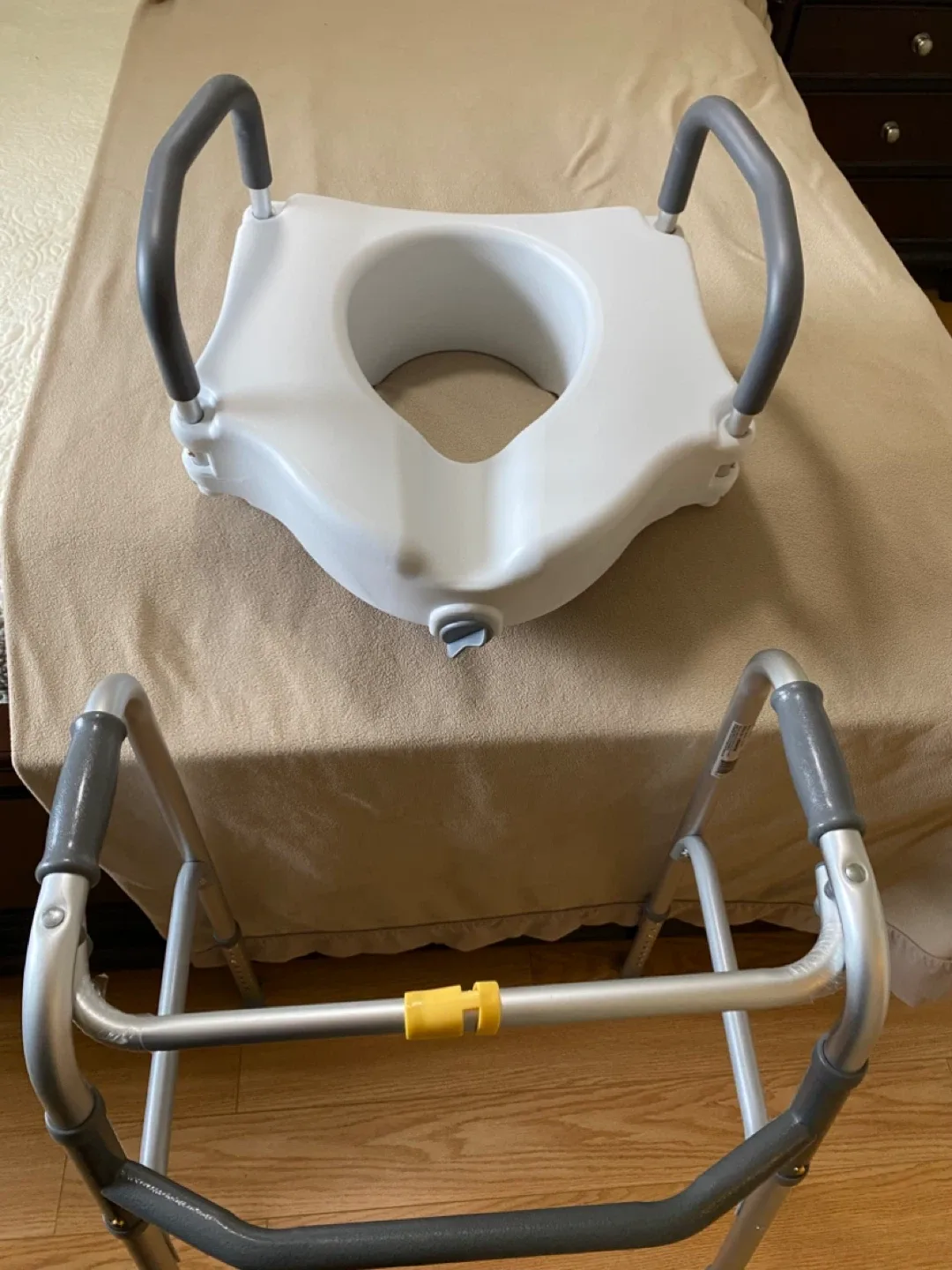 Toilet Seat Riser & Walker