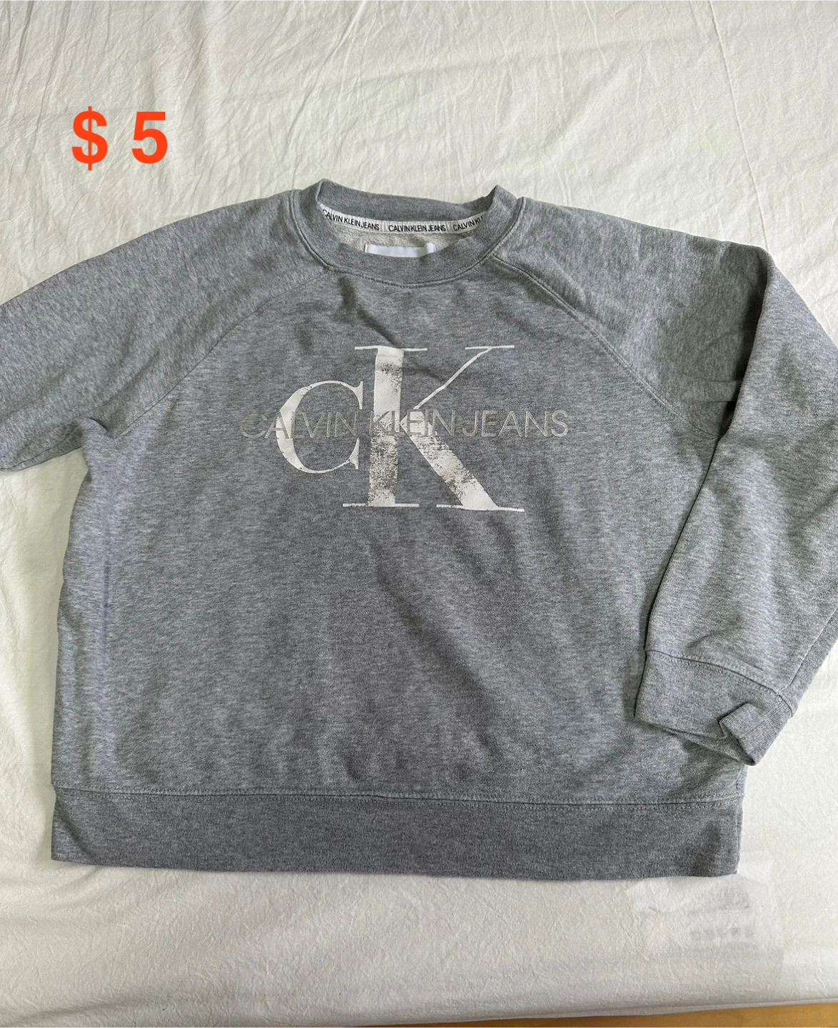 Kids Sweat shirts - Like New - photo 3