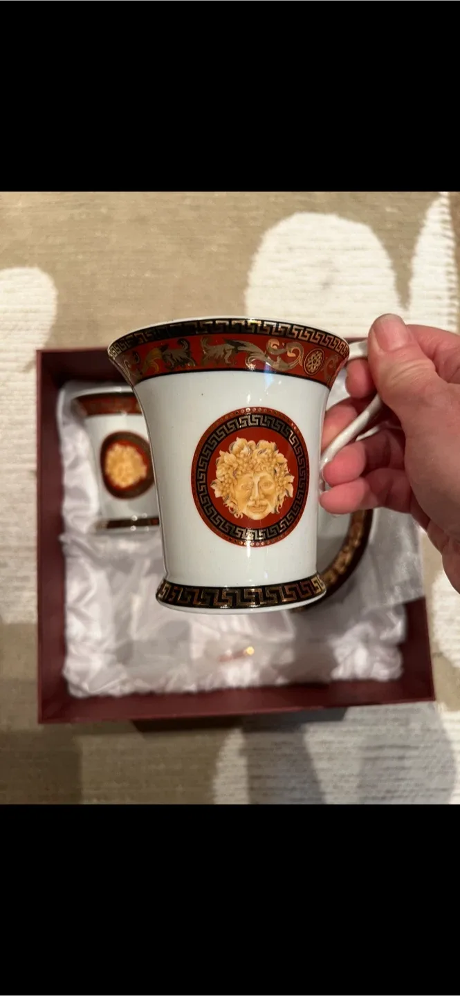 Adeline Fine Porcelain Cup and Saucer Set image indicator(3)