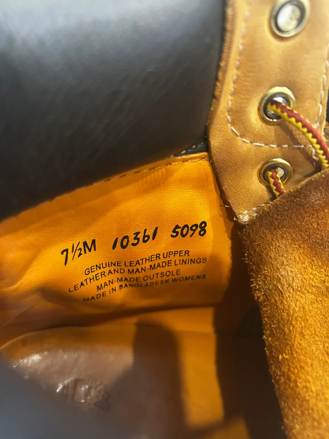 Timberland Boots - Size 7.5 Women's image indicator(3)