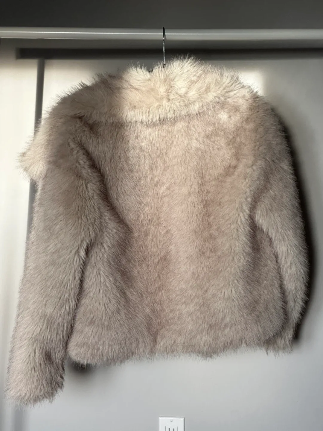 Zara Faux Fur Jacket - Size M image indicator(2)