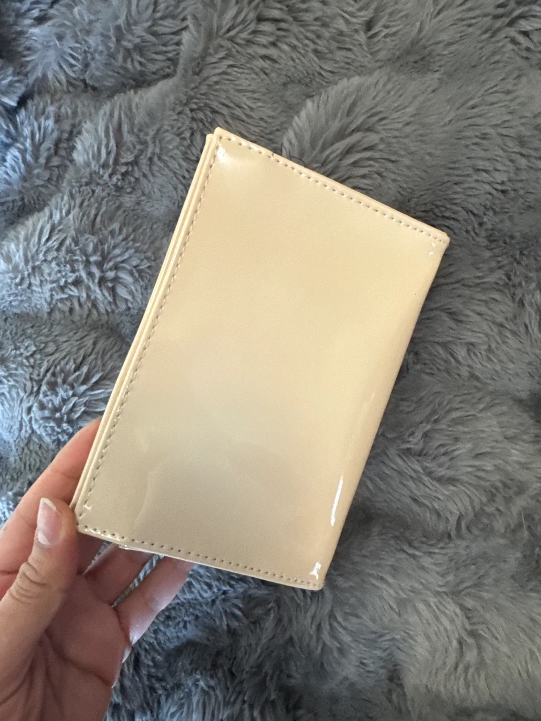 YSL Yves Saint Laurent Pouch image indicator(3)