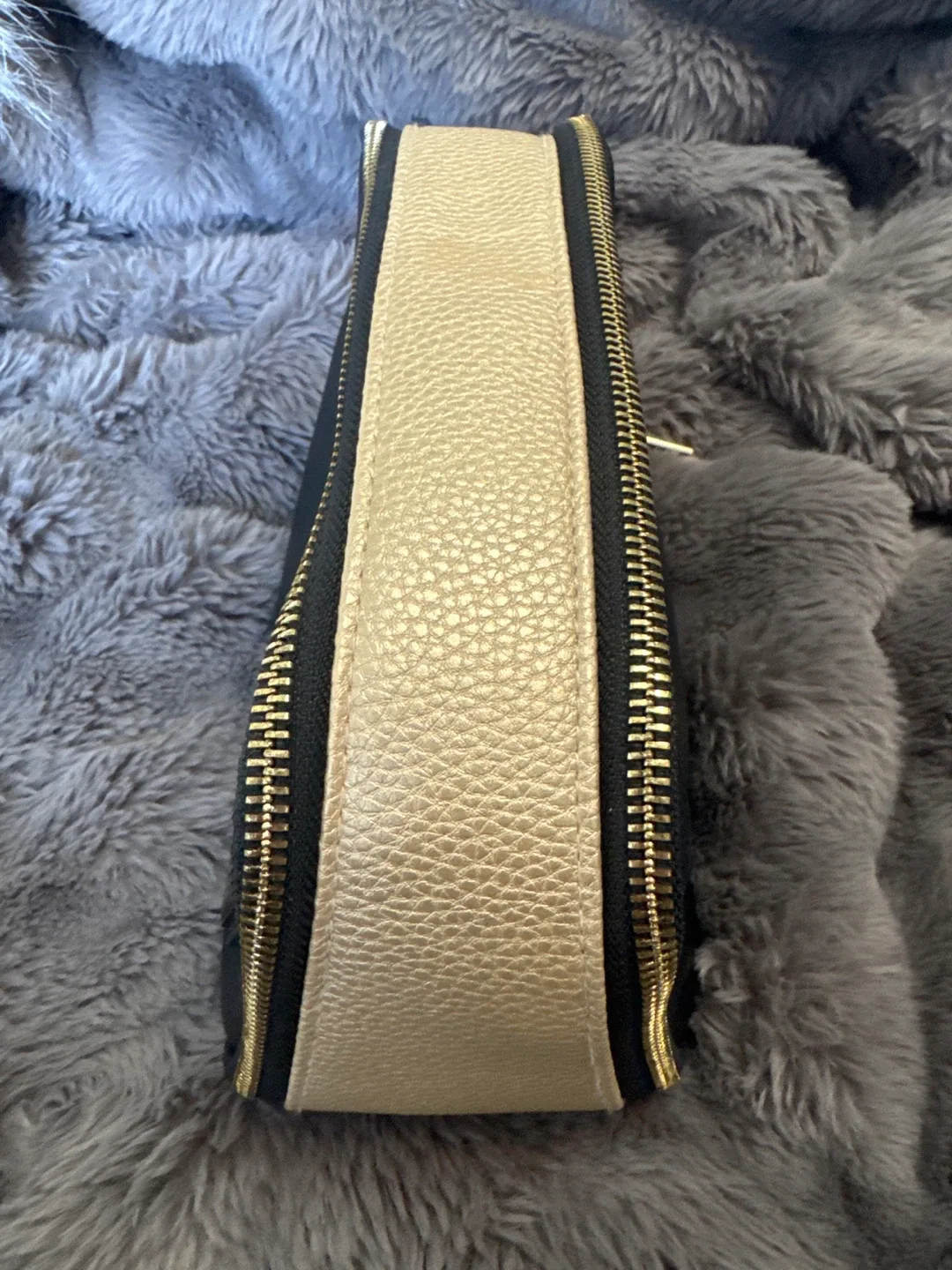 Versace Black Leather Pouch image indicator(3)