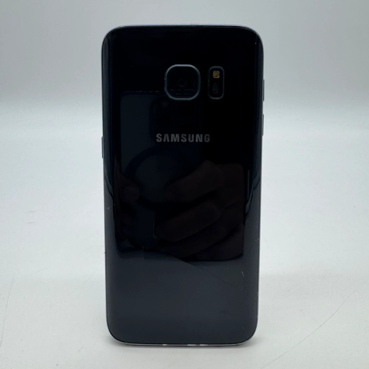 Samsung Galaxy S7 – Works – No SIM Detection (lock)– Scratched - photo 4