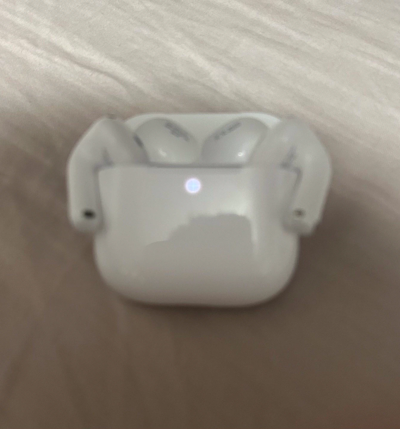 AirPods Pro 4th generation ANC - photo 2