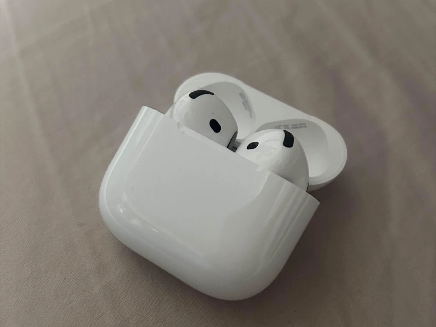 AirPods Pro 4th generation ANC - photo 3