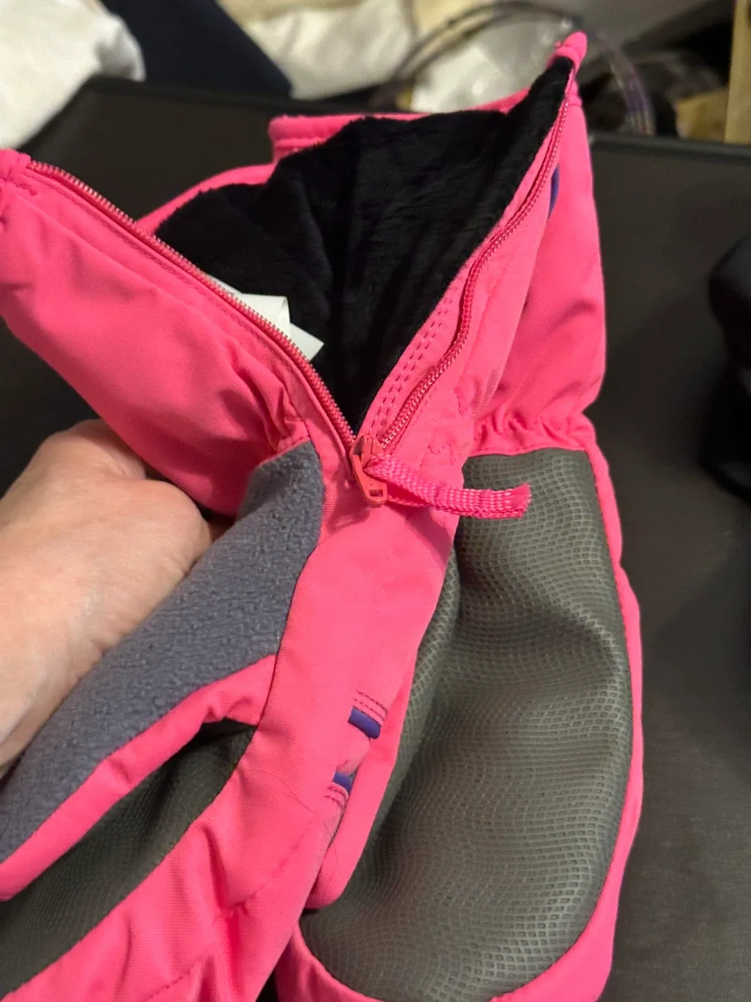 NEW! Kids’ HEAD Pink Ski/Snowboard Mittens image indicator(4)