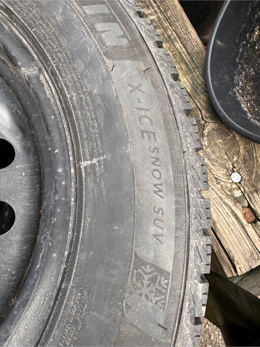 Michelin X-Ice Snow SUV 225/65R17 Tires - photo 4