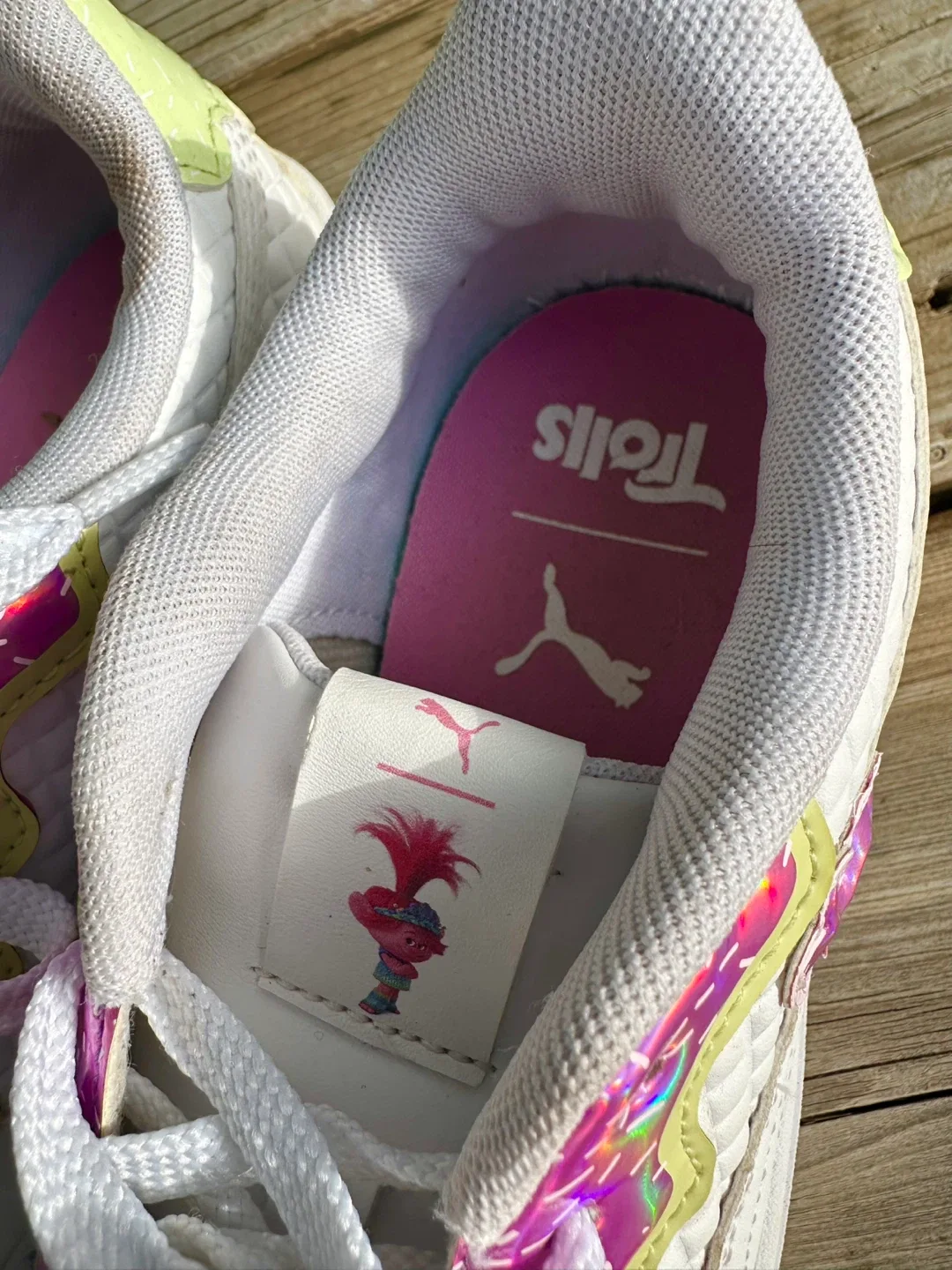 Puma Girls-White & Pink Trolls image indicator(4)