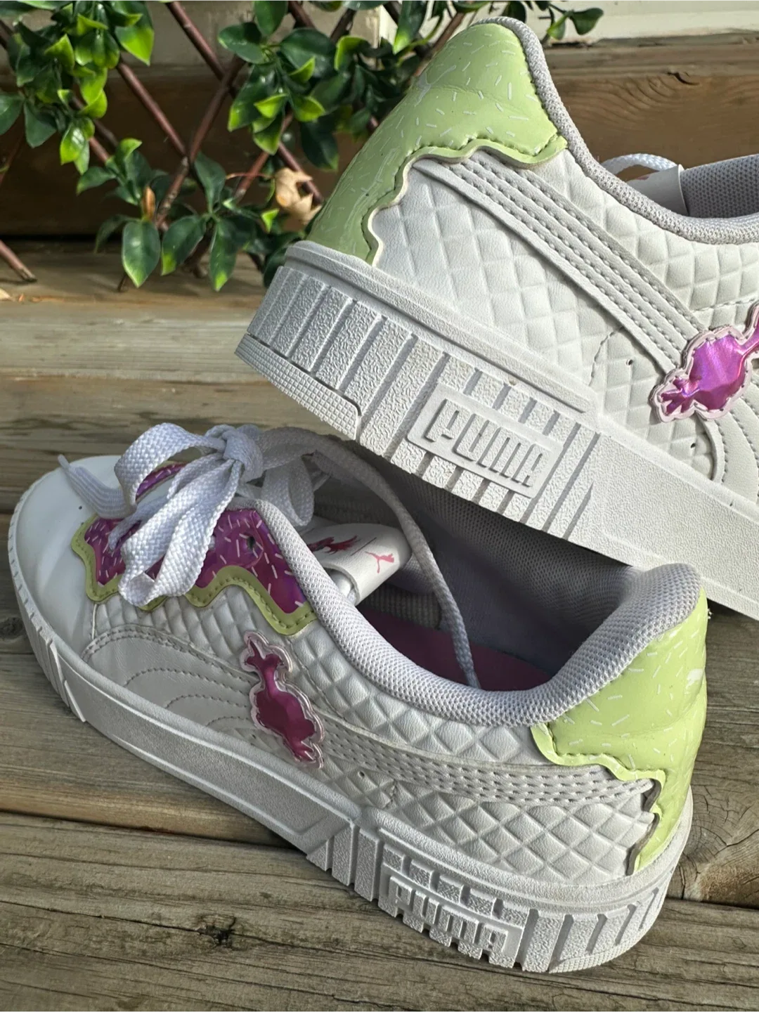 Puma Girls-White & Pink Trolls image indicator(6)