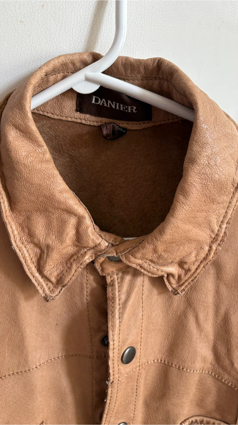 Danier Leather Shirt - Size Medium - photo 2