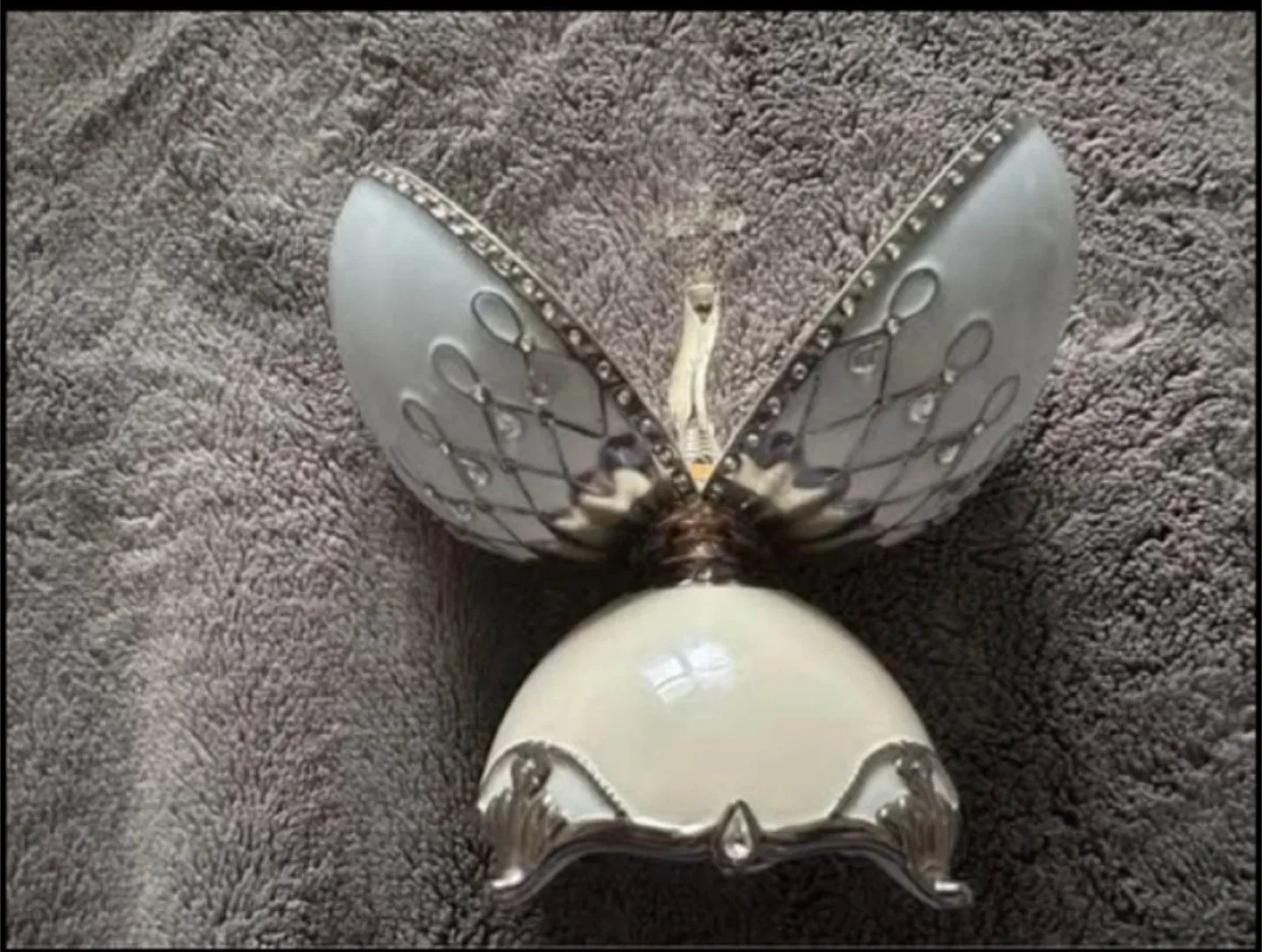 Heirloom Porcelain Musical Egg Collection image indicator(3)