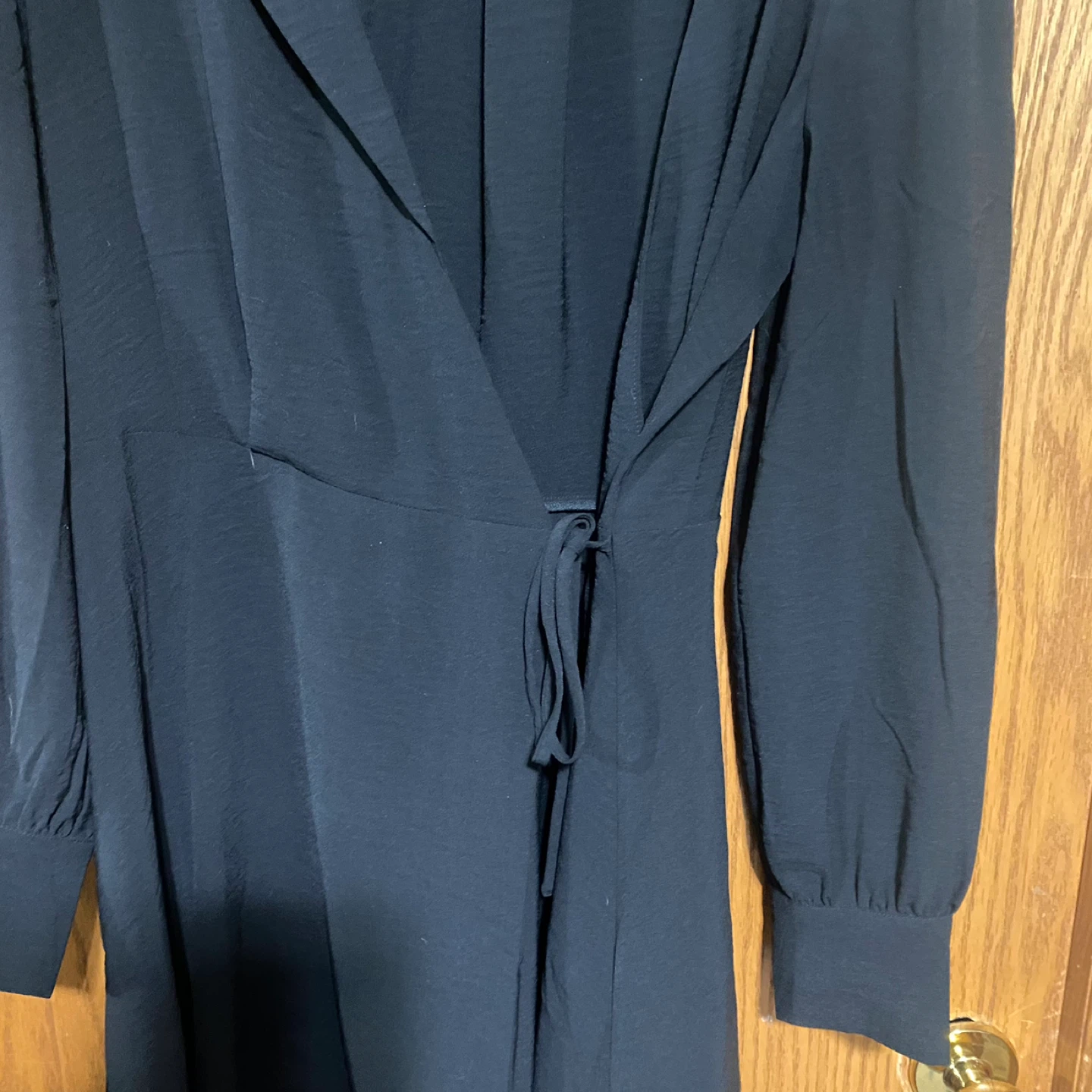 Cute black wrap dress with collar new without tags - photo 3