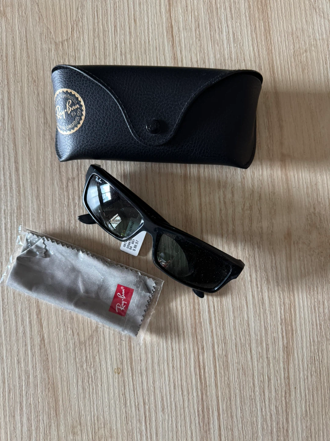 Ray-Ban Sunglasses with Case