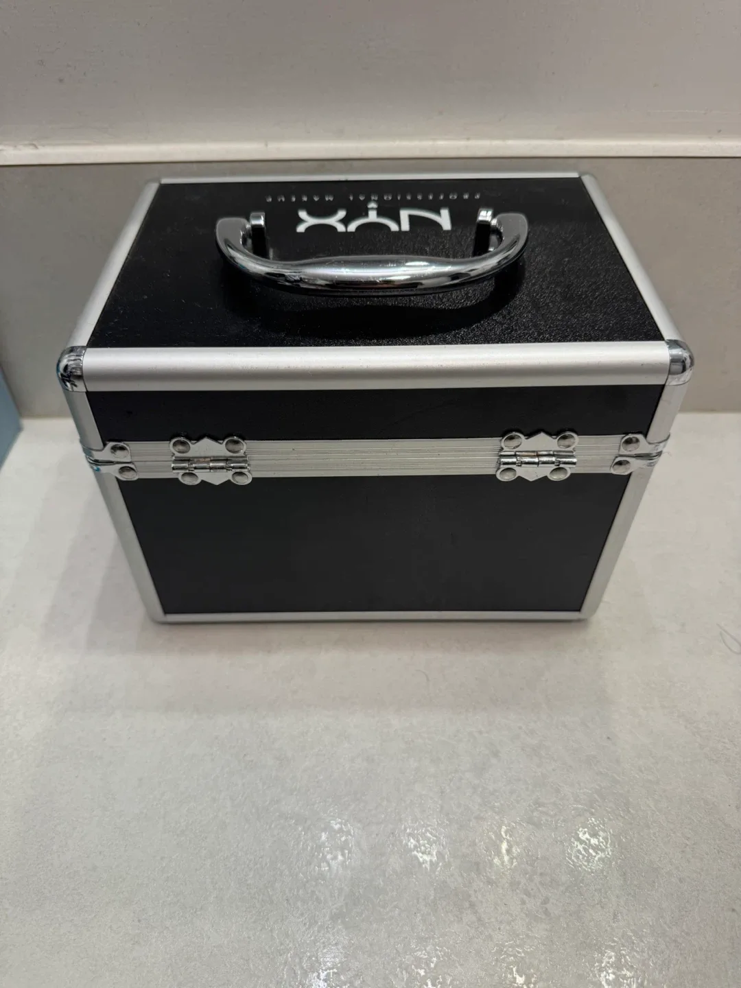 NYX Professional Makeup Train Case image indicator(4)