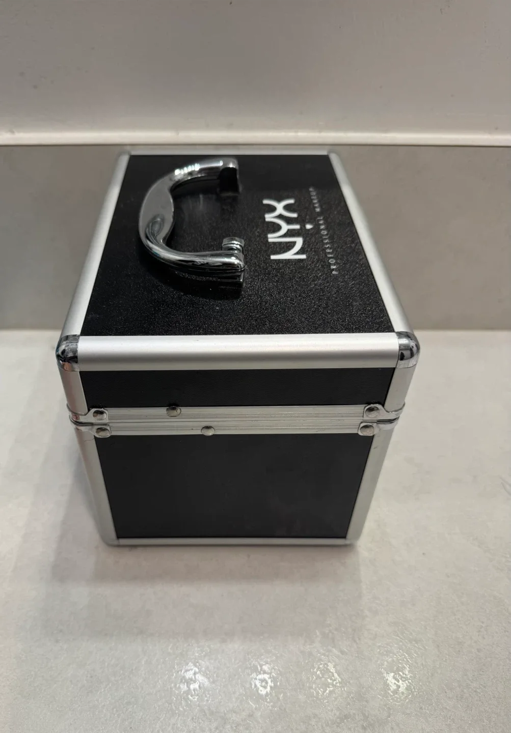 NYX Professional Makeup Train Case image indicator(3)