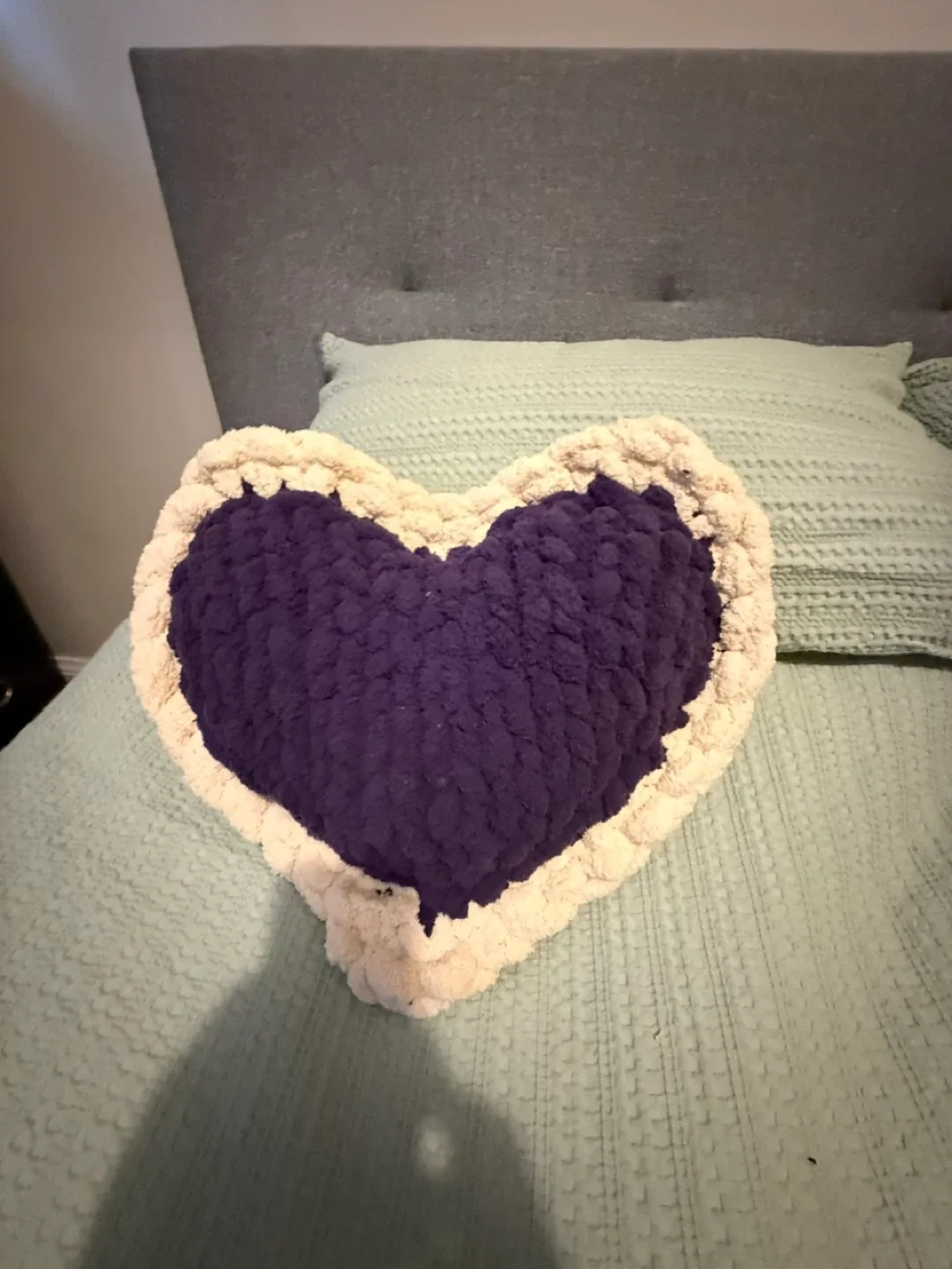 Handmade Chunky Knit Heart Pillow image indicator(8)