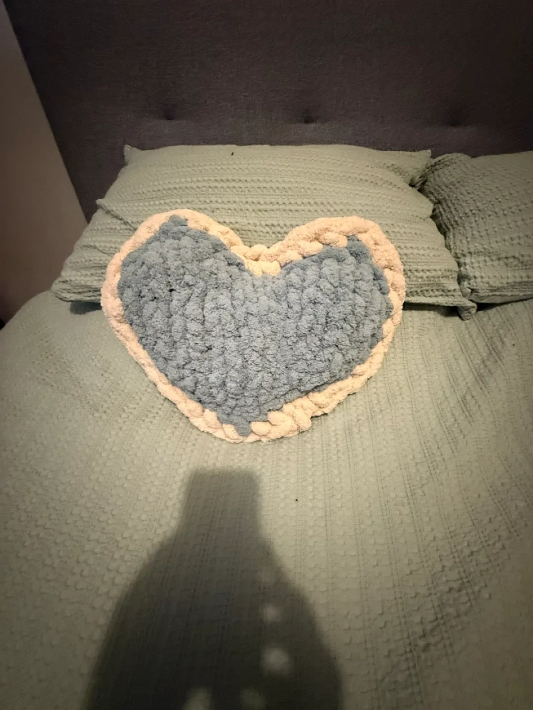 Handmade Chunky Knit Heart Pillow image indicator(3)