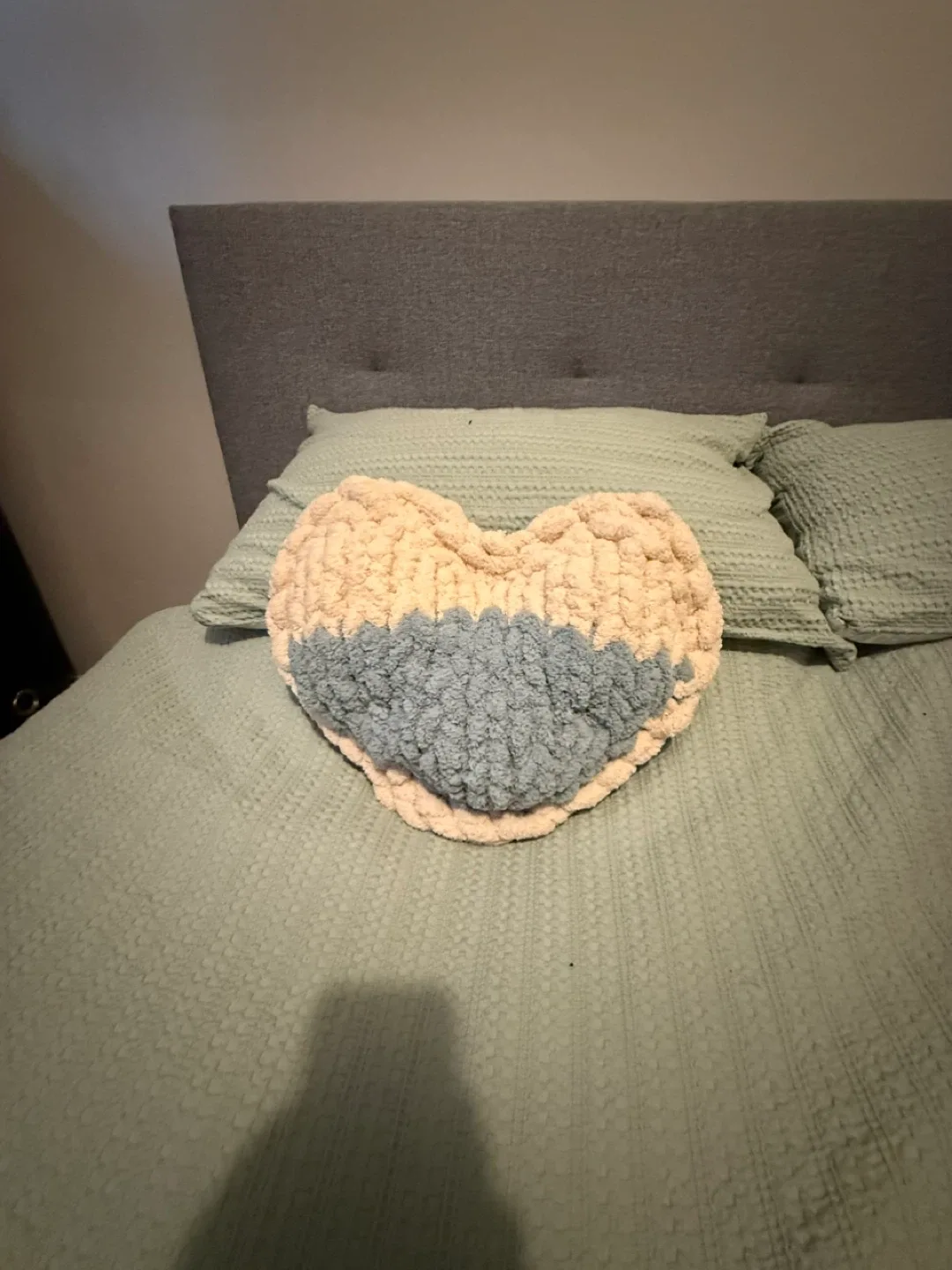 Handmade Chunky Knit Heart Pillow image indicator(2)