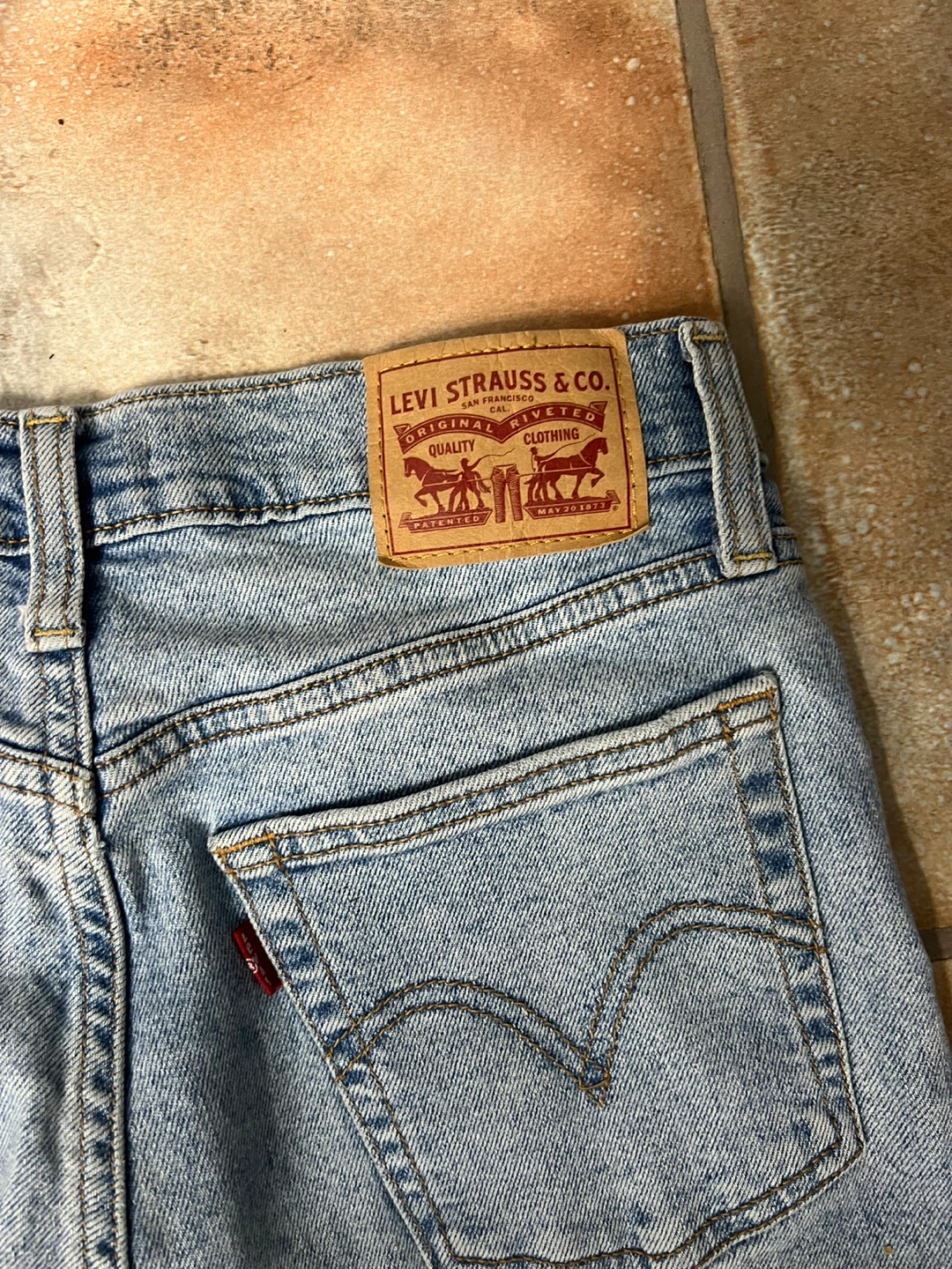 Levi's Ripped Jeans - Size 28 - photo 3