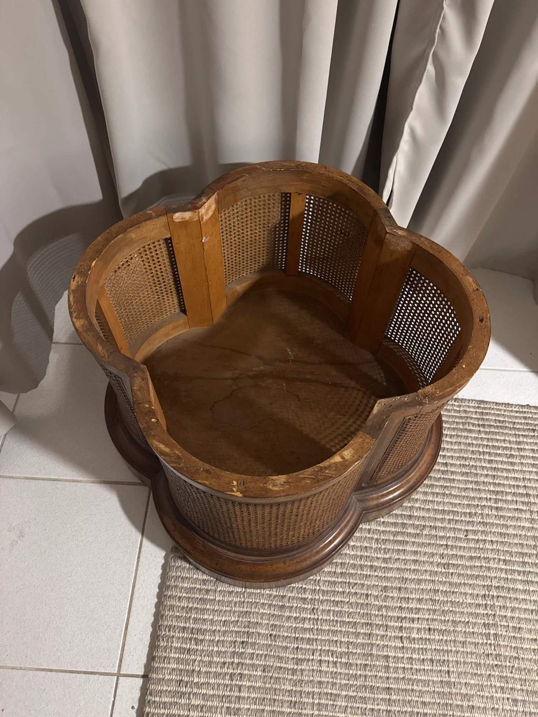 Rattan clover shaped coffee table base - photo 2