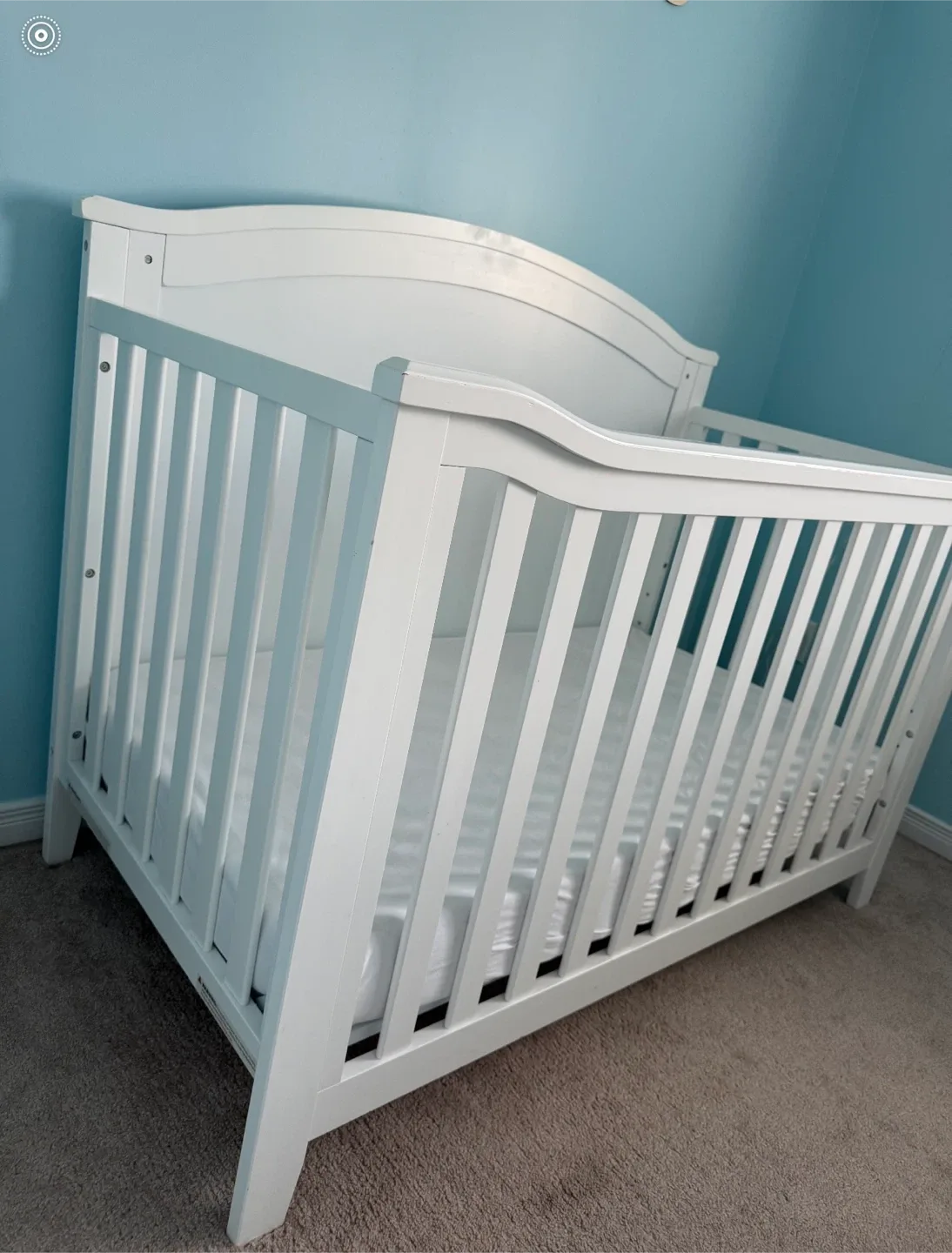 White Baby Crib image indicator(3)