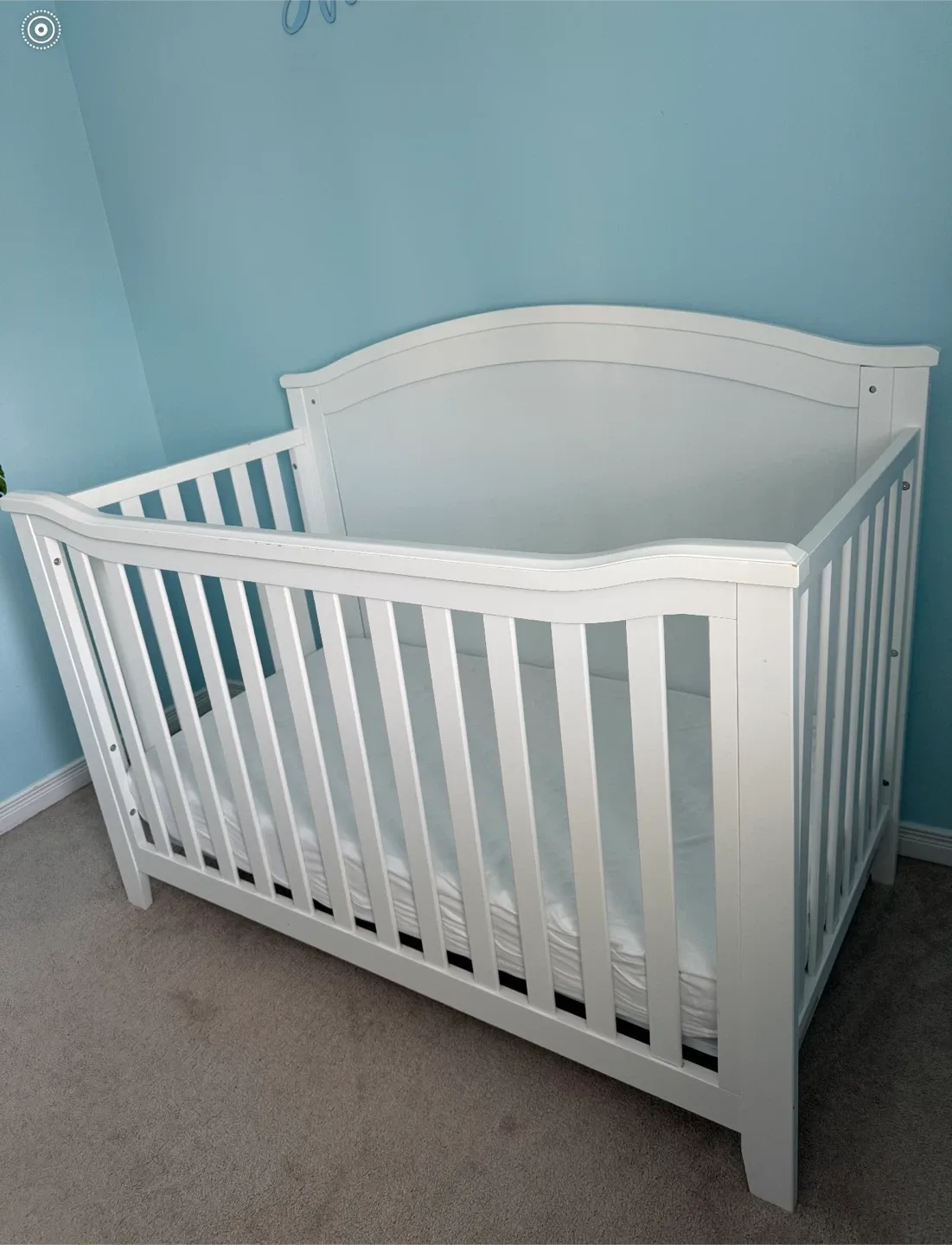 White Baby Crib image indicator(2)