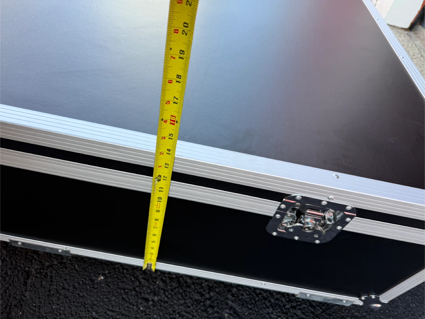 Flight Case Road Case w/ Foam – 56.5 x 45.25 x 14 in - photo 3