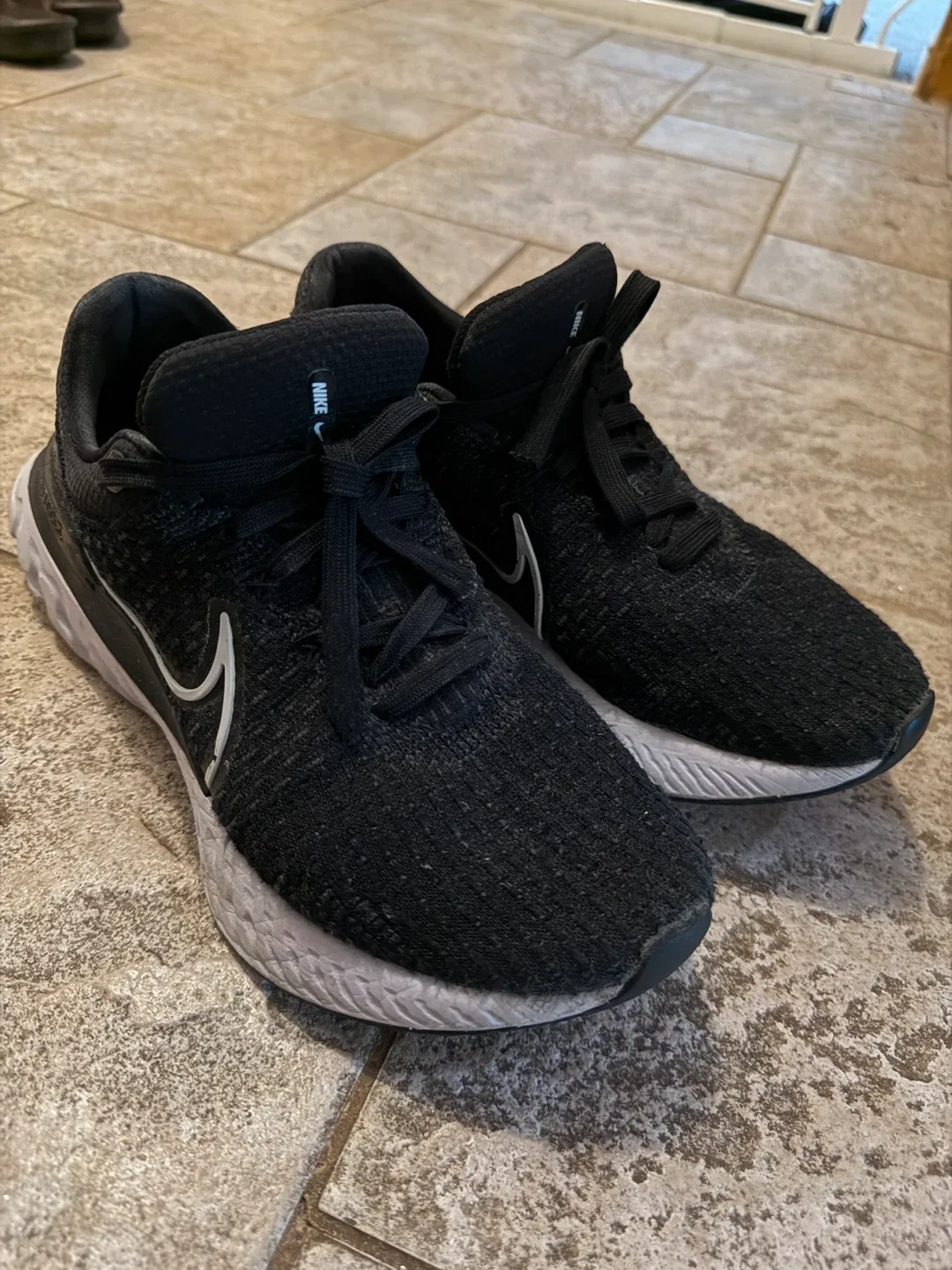 Nike Renew Ride 3 Black Running Shoes - Size 9.5