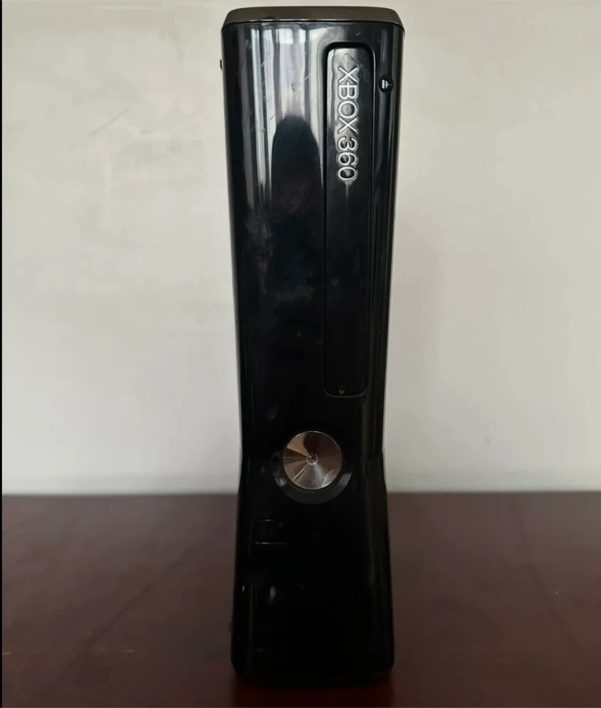 Xbox 360, Wireless Controller & Games image indicator(2)