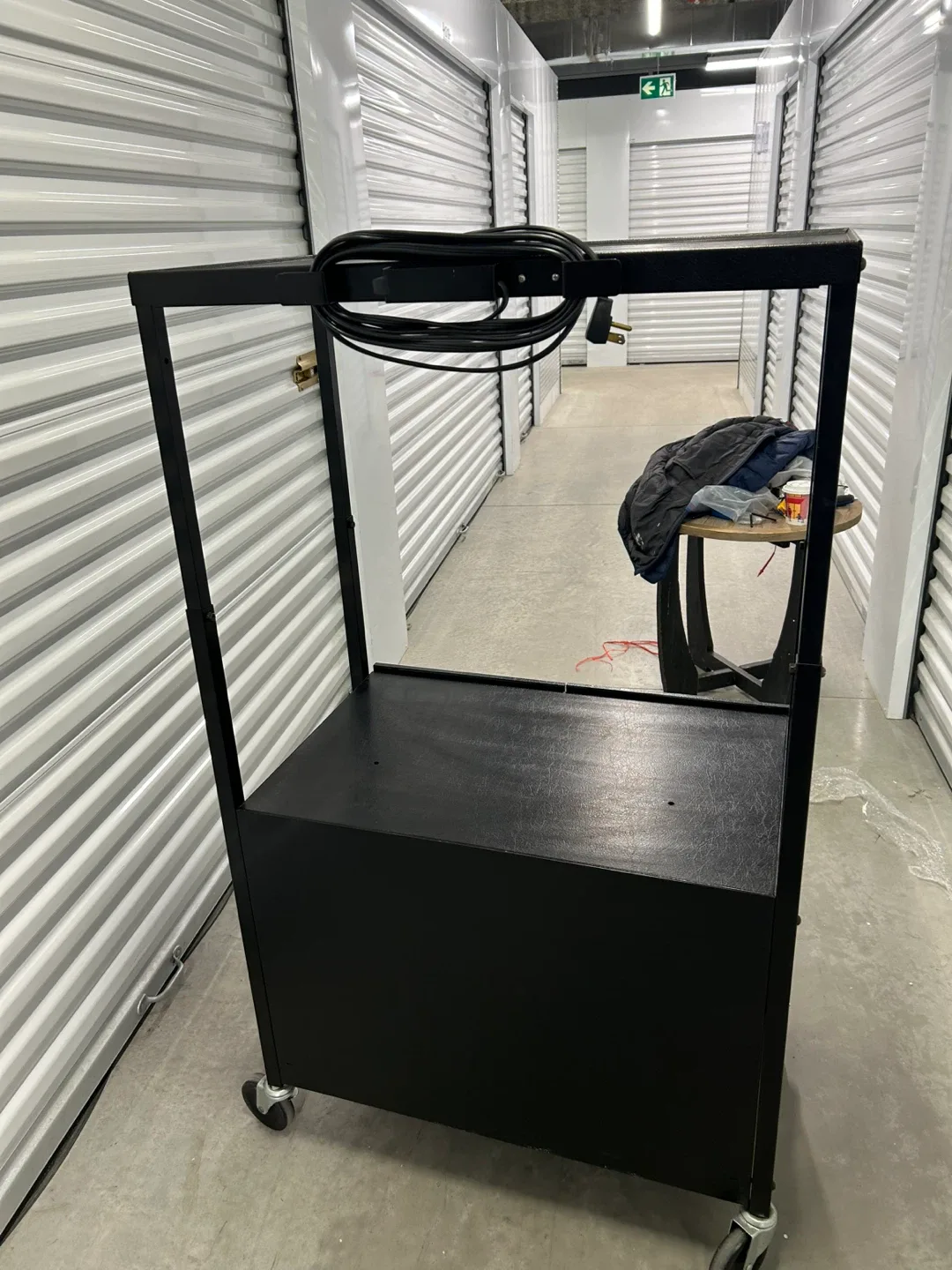 Rolling Black Metal Cart with Electric 110V Bar image indicator(3)