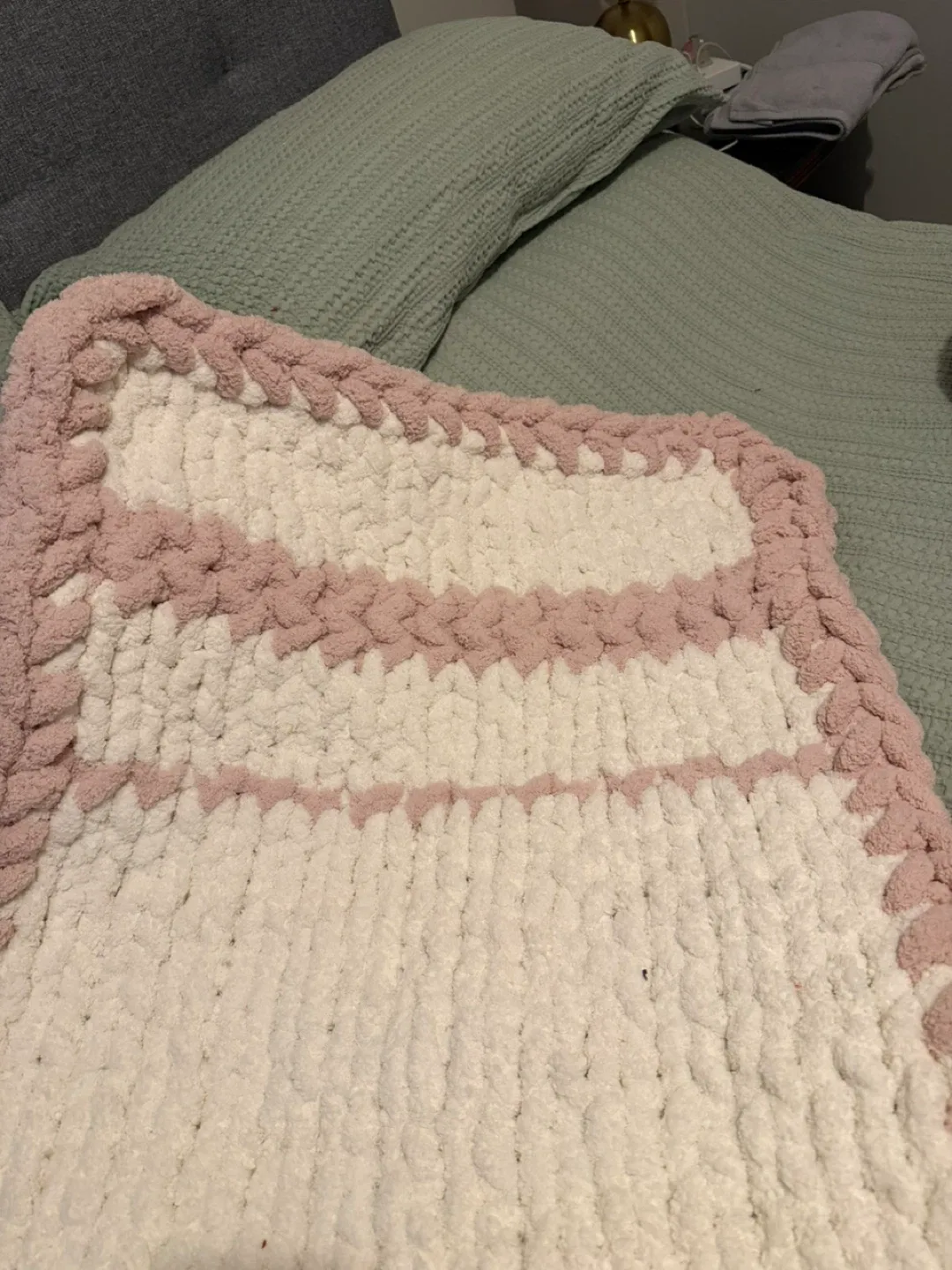 Handmade Chunky Knit Baby Blanket - Pink & White image indicator(2)