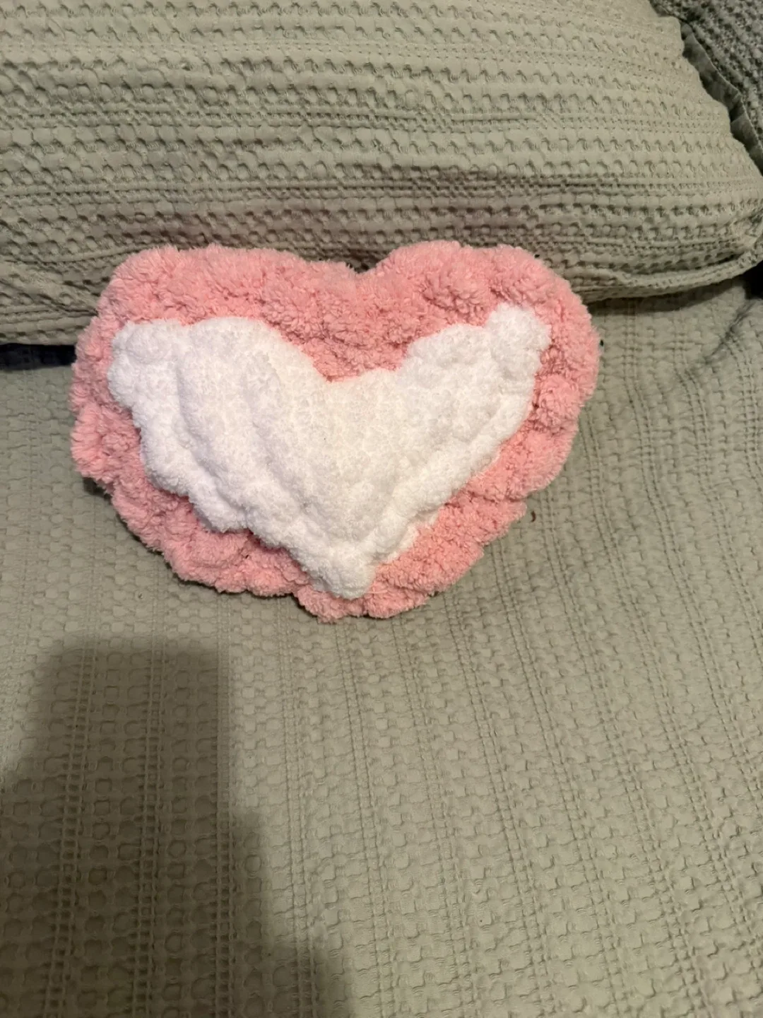 Handmade Chunky Knit Baby Blanket - Pink & White image indicator(3)