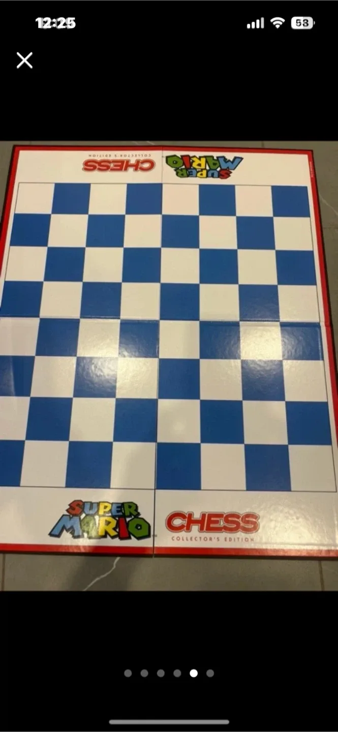 Super Mario Collector's Edition Chess Set image indicator(5)