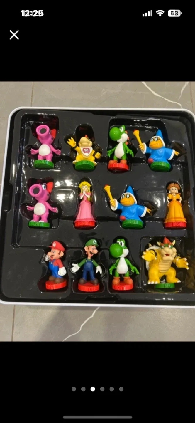 Super Mario Collector's Edition Chess Set image indicator(3)