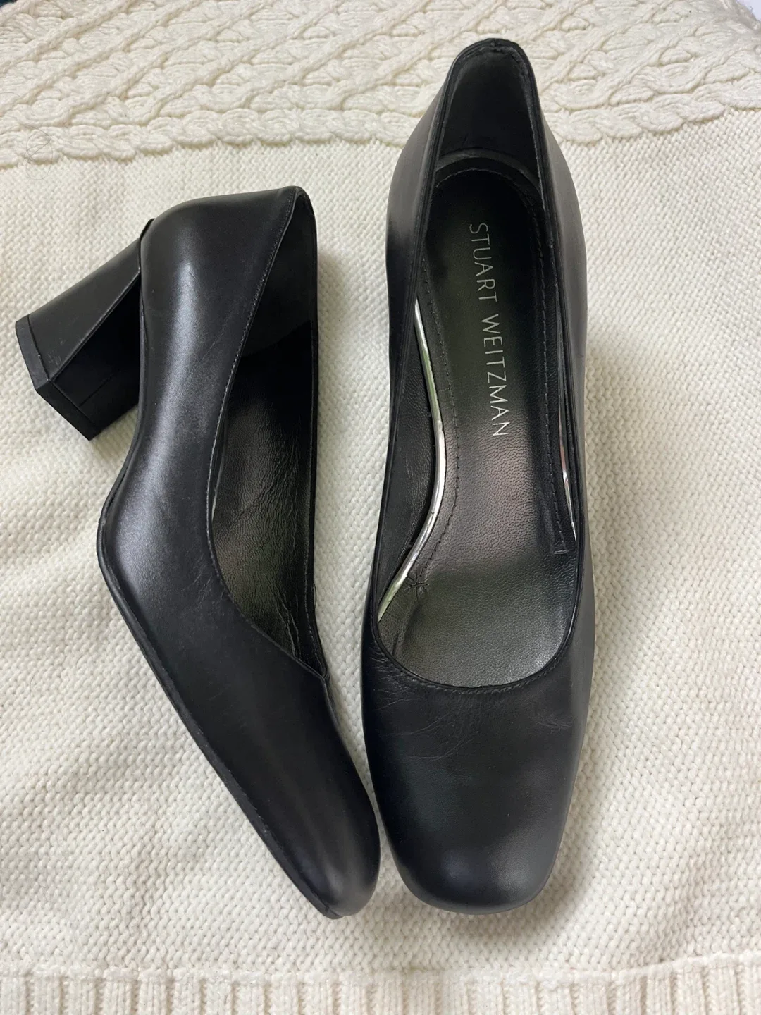 Stuart Weitzman black pumps