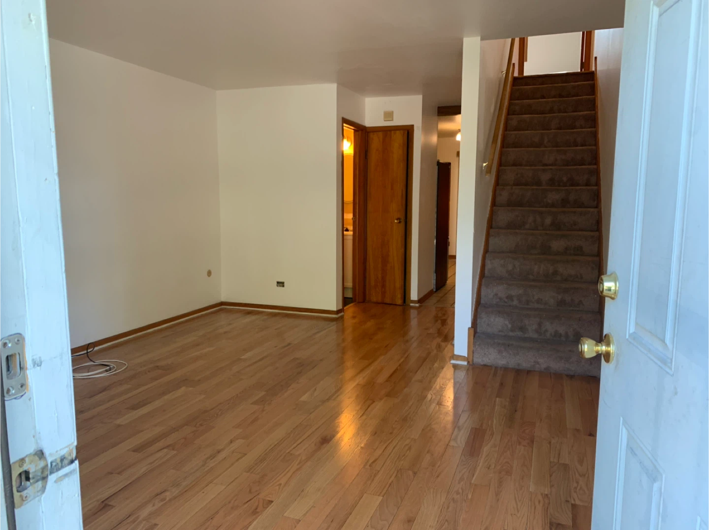 Townhouse for rent - photo 4