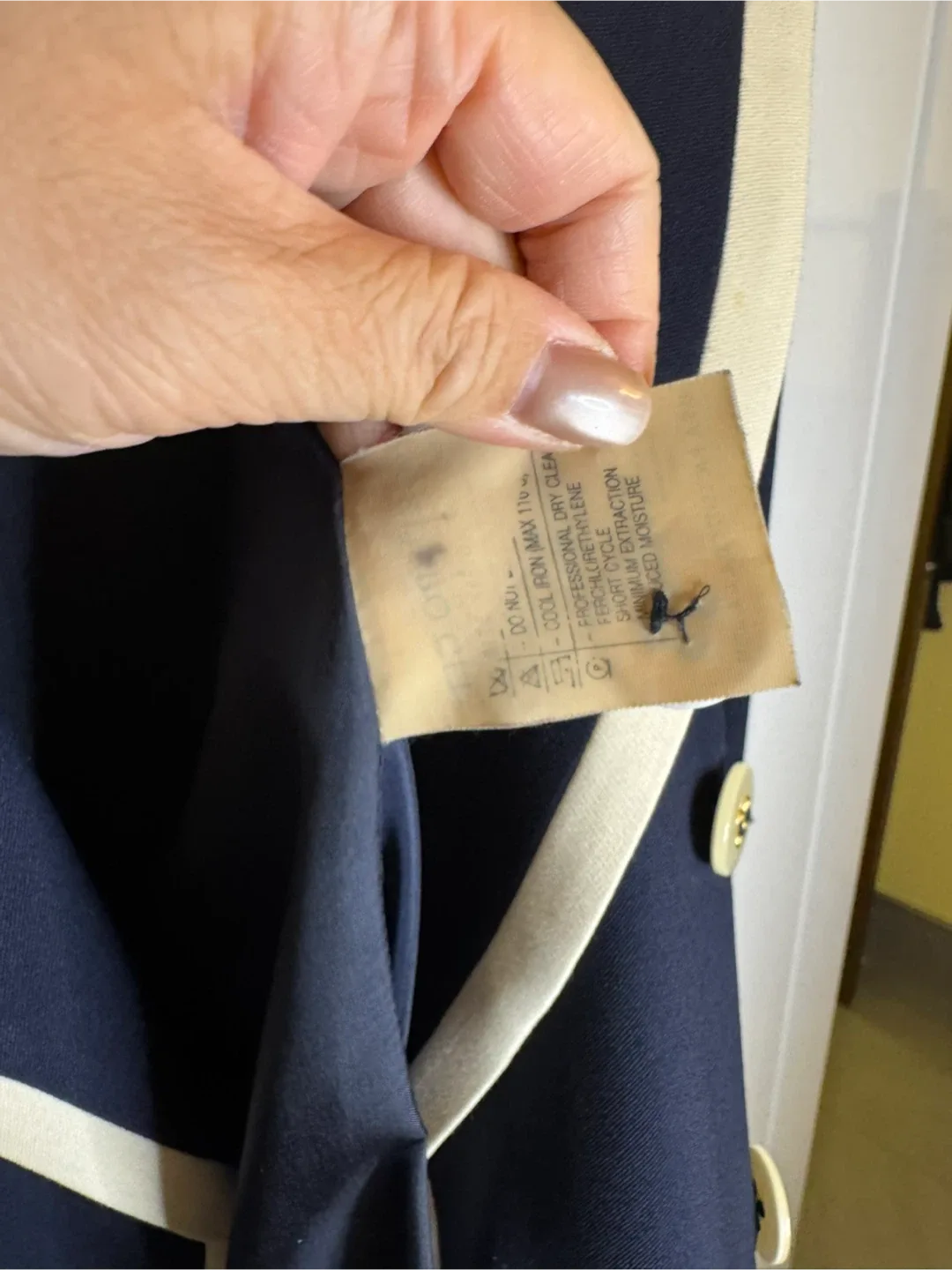 Valentino Navy Blazer Size 44 image indicator(5)