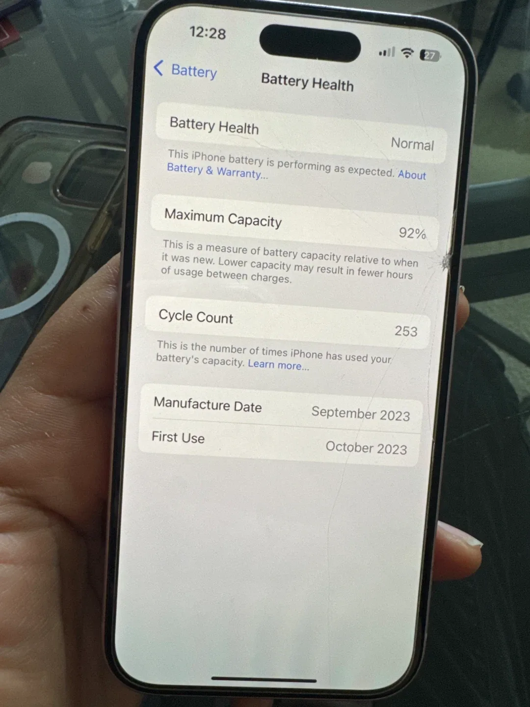 iPhone 15 pink with clear case image indicator(3)